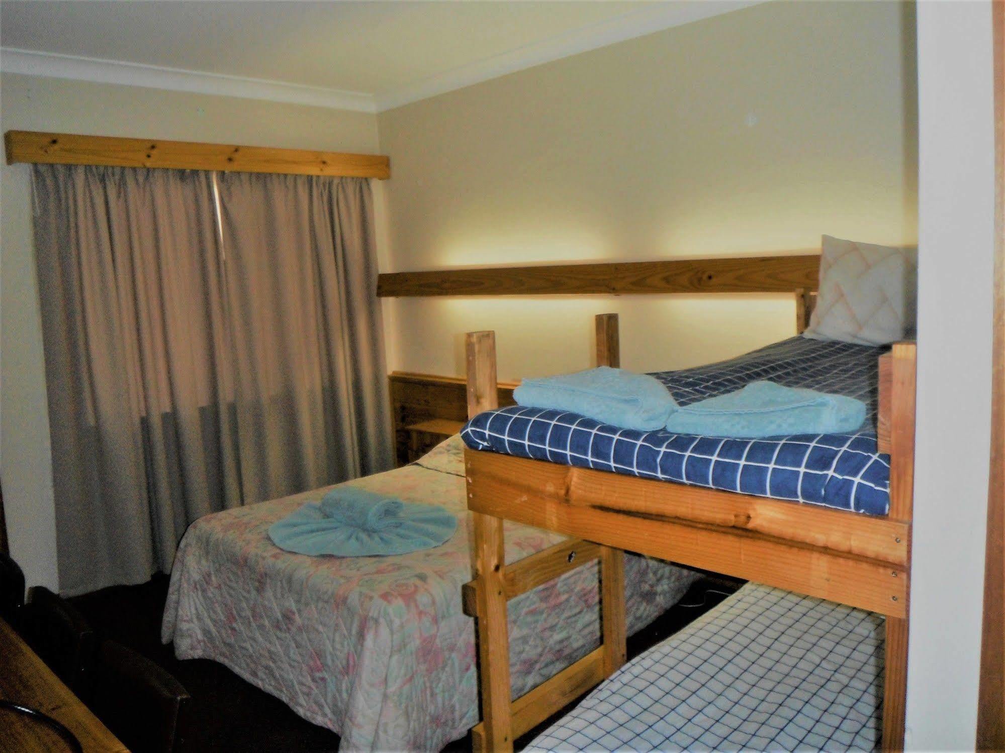Coomacountry Club Motor Inn 외부 사진